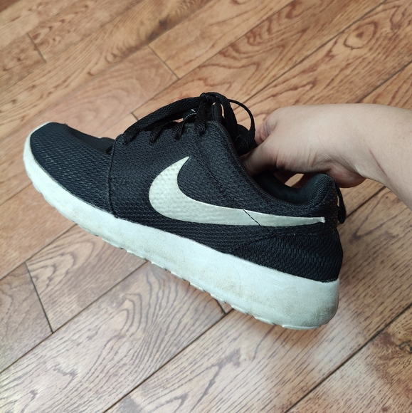Nike roshe black - Picture 3 of 6